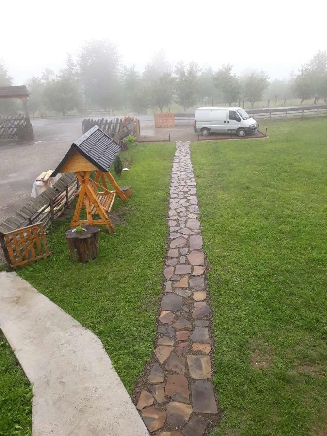 Villa Casa Cupcea Budeşti Exterior foto